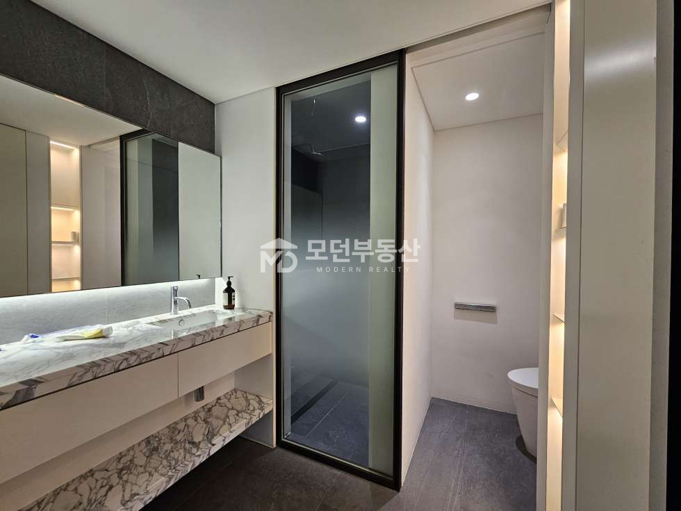 서울 강남구 논현동 강남구청역 사무실 임대 ㅣ 40평대 복층 테라스 월세 매물번호 10462 사진 19