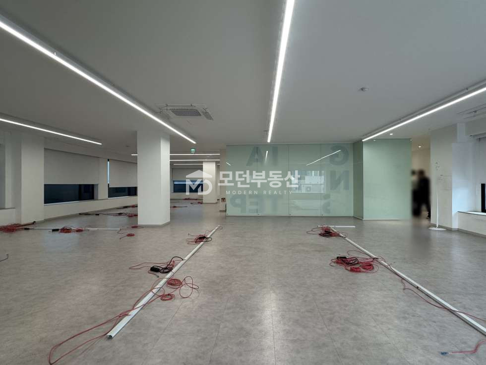 서울 강남구 논현동 학동역 사무실 임대 ㅣ 100평대 대형 인테리어 대용빌딩 월세 매물번호 10474 사진 2