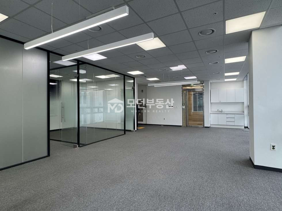 서울 강남구 역삼동 선릉역 사무실 임대 ㅣ 30평대 대로변 채광 월세 매물번호 10482 사진 4