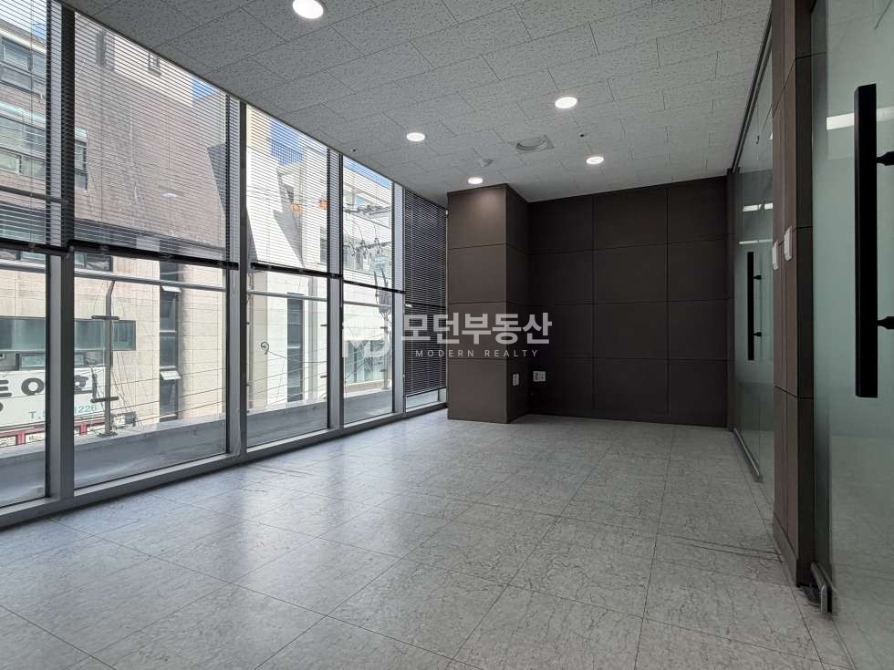 서울 강남구 역삼동 선릉역 6분 신축급 내외관 테라스 겸비 먹자골목 인근 무권리 인테리어 사무실 월세 매물번호 10489 사진 4