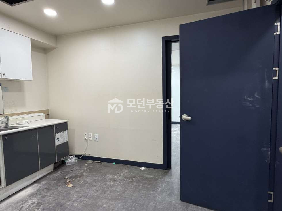 서울 강남구 신사동 2개동 신사역 1분 강남대로 노출좋은 귀한 의원자리 무권리 빠른 계약하실분 월세 매물번호 10511 사진 11