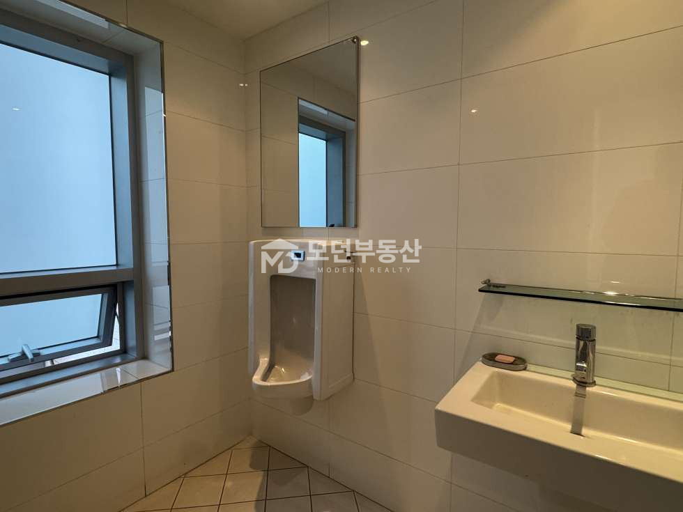 서울 강남구 대치동 선릉역 사무실 임대 ㅣ 50평대 화이트톤 인테리어 월세 매물번호 10544 사진 9
