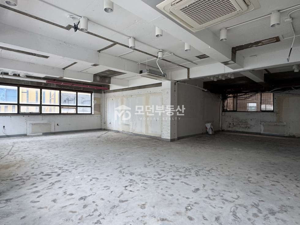 서울 강남구 논현동 신사역 사무실 임대 ㅣ 40평대 교하빌딩 월세 매물번호 10608 사진 5