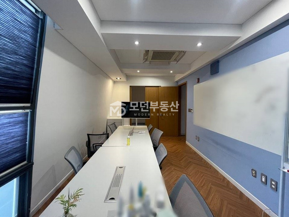 서울 강남구 신사동 신사동 사무실 임대 ㅣ 30평대 가로수길 월세 매물번호 10679 사진 3
