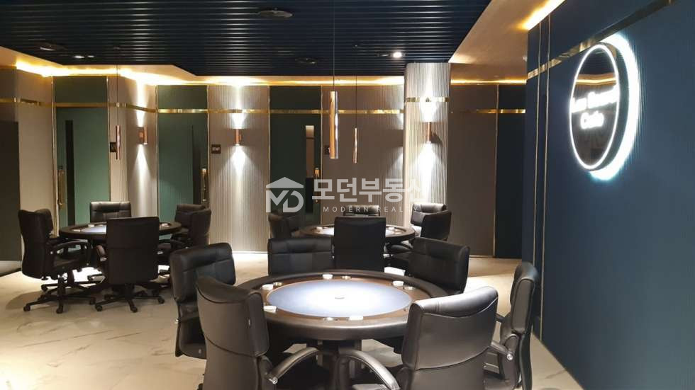 서울 강남구 신사동 신사동 상가 임대 ㅣ 60평대 보드게임카페 월세 매물번호 10700 사진 2