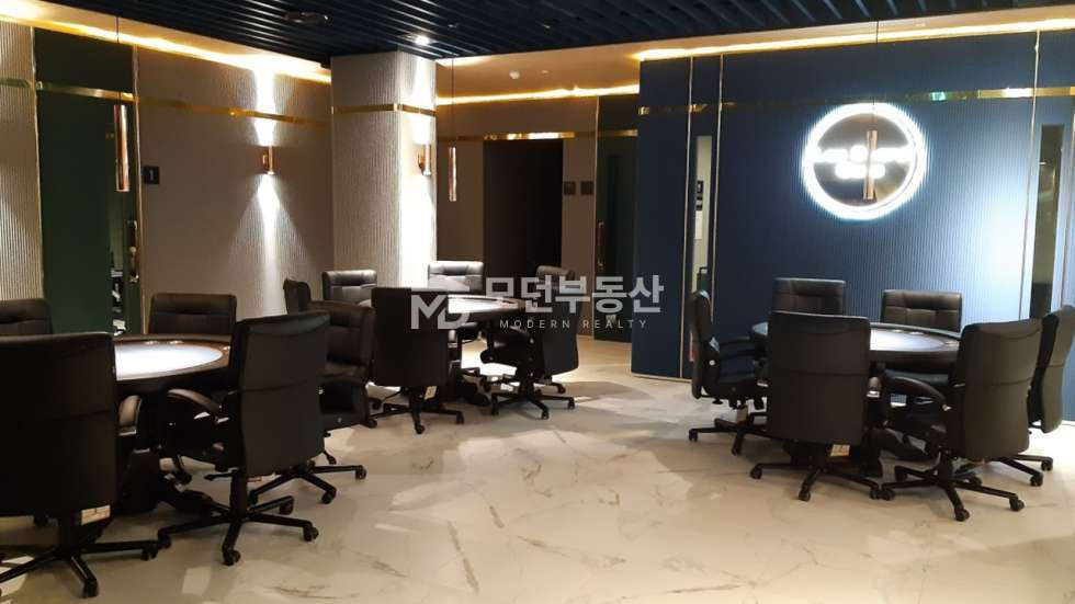 서울 강남구 신사동 신사동 상가 임대 ㅣ 60평대 보드게임카페 월세 매물번호 10700 사진 3