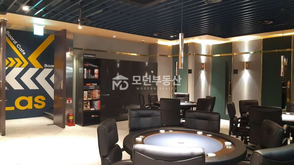 서울 강남구 신사동 신사동 상가 임대 ㅣ 60평대 보드게임카페 월세 매물번호 10700 사진 4