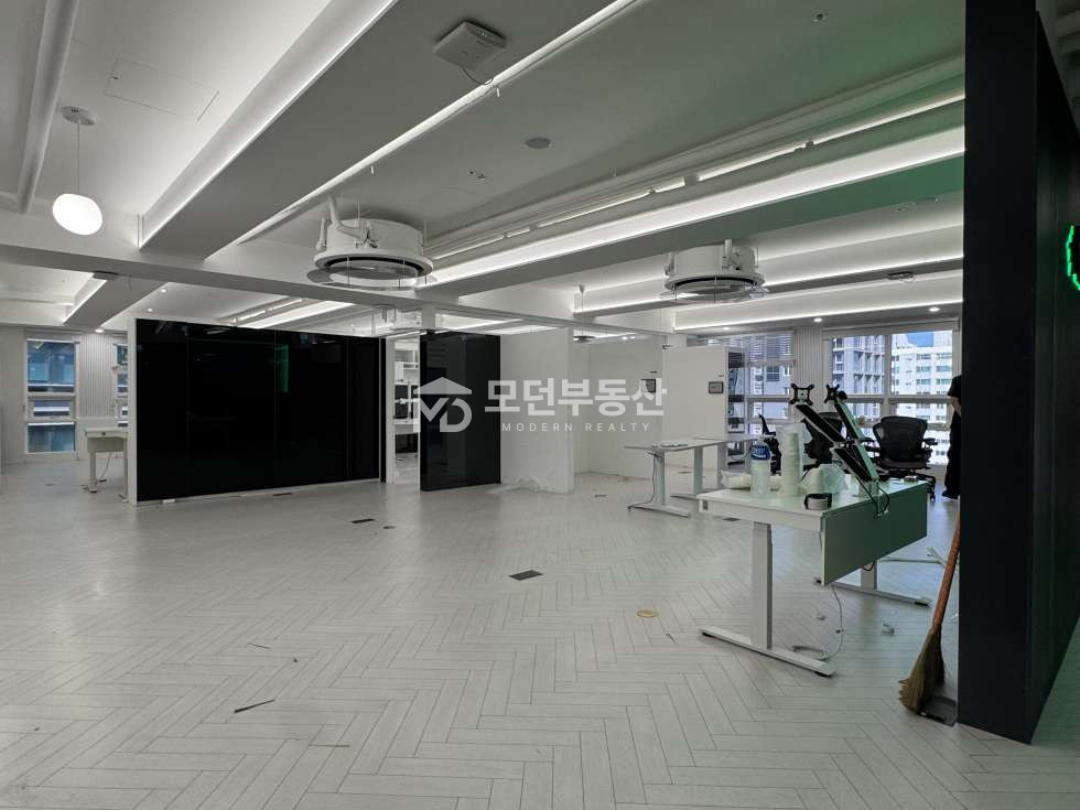 서울 강남구 논현동 논현동 사무실 임대 ㅣ 80평대 강남구청 역세권 월세 매물번호 10720 사진 4