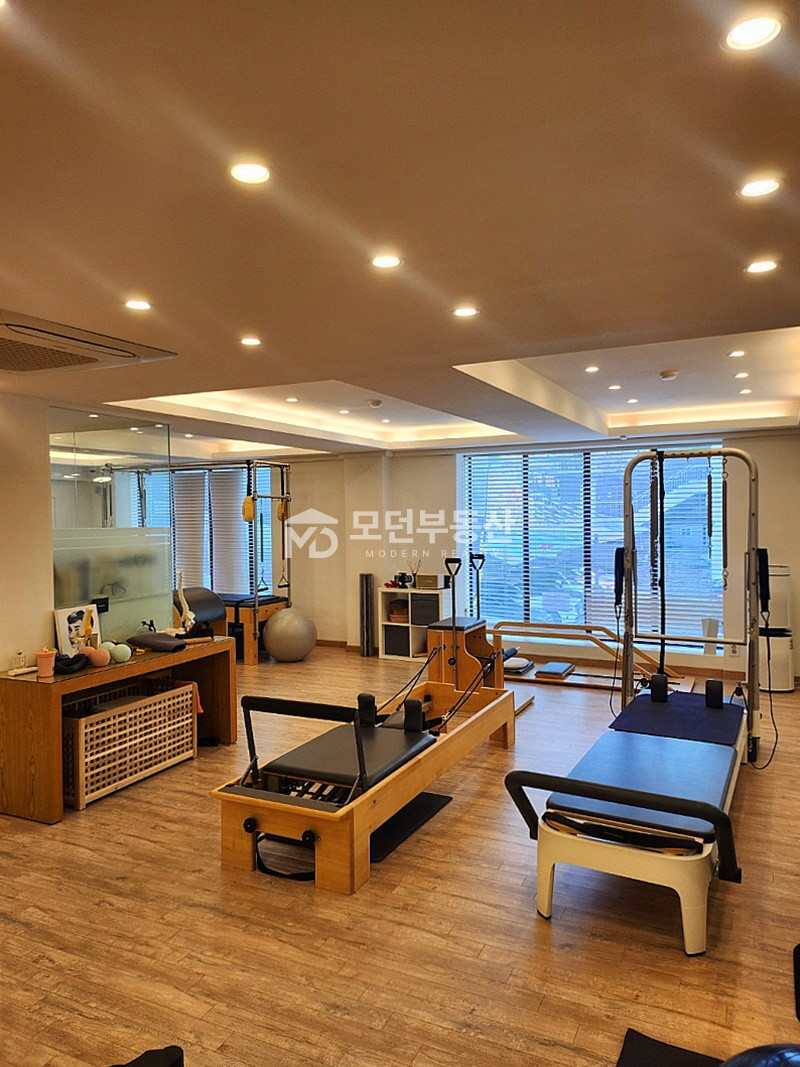 서울 강남구 삼성동 언주중학교 인근 상가 인테리어 깔끔한 필라테스 요가 상가 임대 월세 매물번호 10022 사진 7