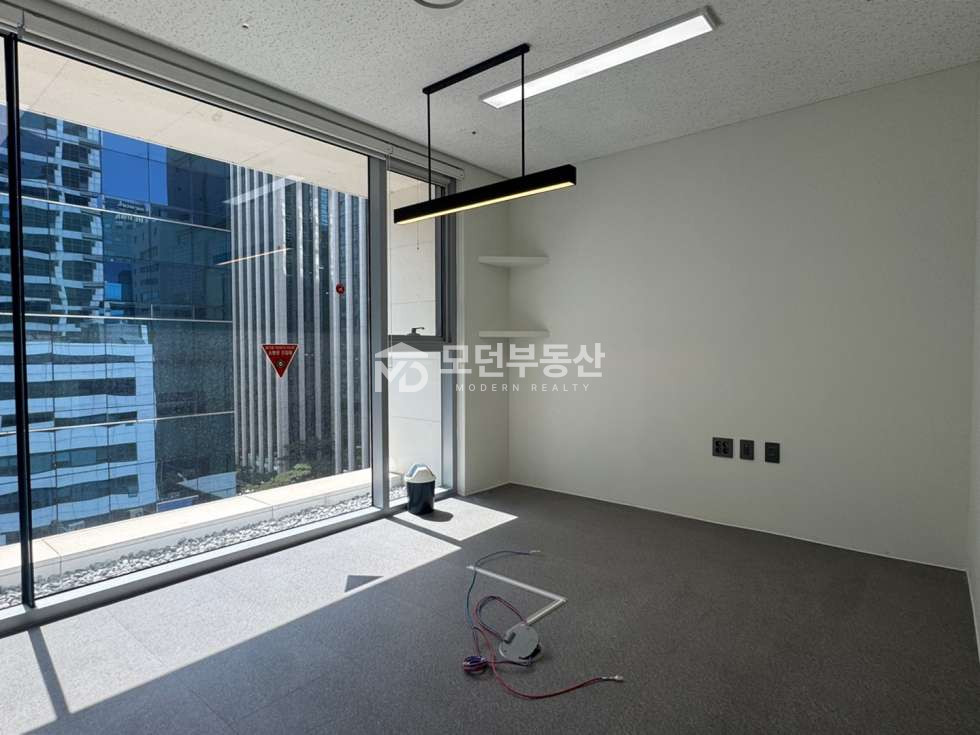 서울 강남구 대치동 강남 대치동 사무실 임대 ㅣ 삼성역 역세권 ㆍ 전용 50평대 ㆍ 인테리어 월세 매물번호 10045 사진 7