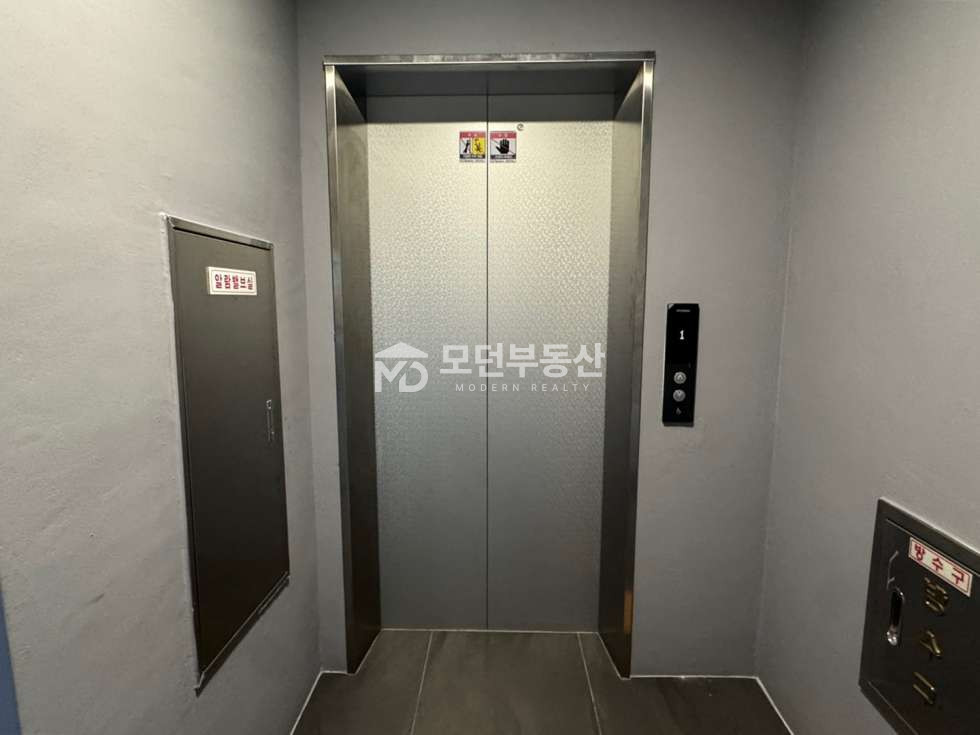 서울 강남구 논현동 학동역 사무실 임대 ㅣ 전용 25평 바로 입주 가능한 인테리어 월세 매물번호 10067 사진 12