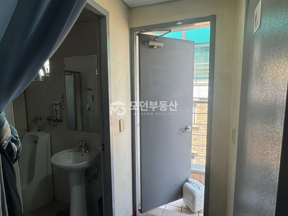 서울 강남구 논현동 학동역 역세권 사무실 임대 ㅣ 전용 27평 깔끔한 인테리어 월세 매물번호 10073 사진 9