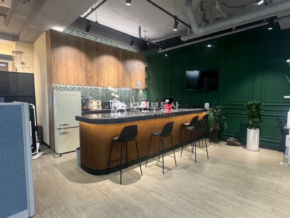 서울 강남구 논현동 강남구청역 사무실 임대 ㅣ 전용 34평 깔끔한 인테리어 월세 매물번호 10061 사진 5
