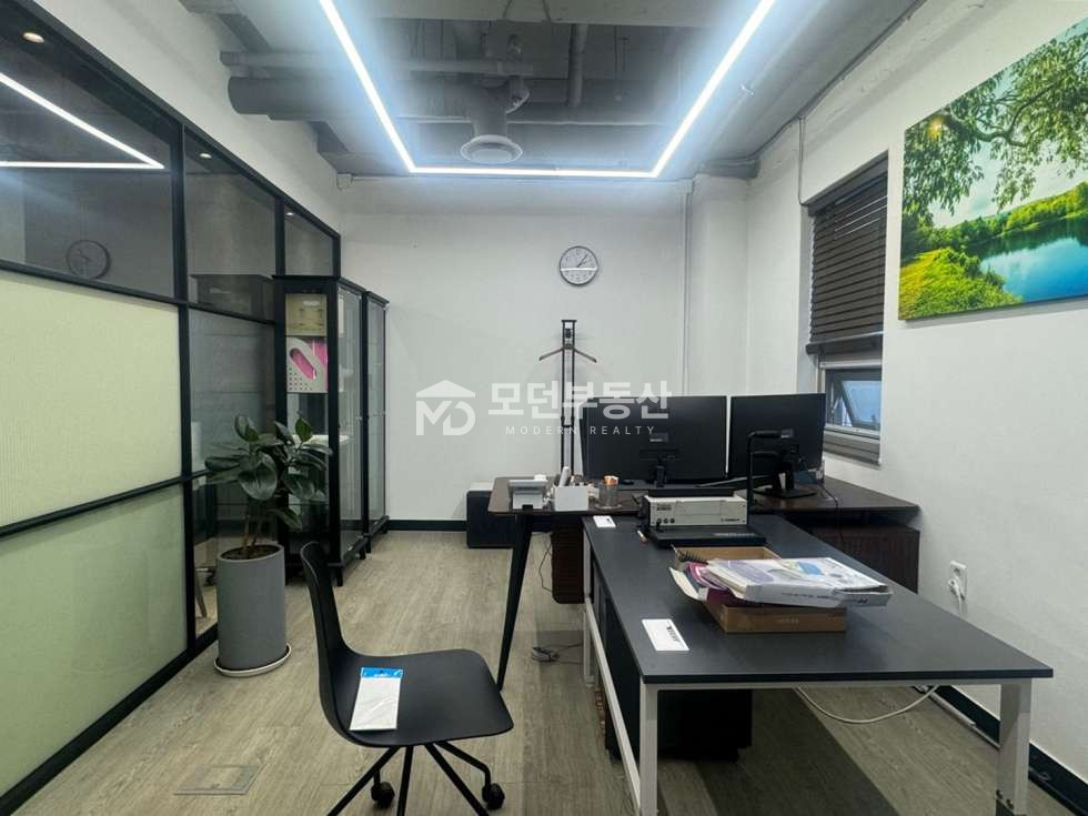 서울 강남구 논현동 강남구청역 사무실 임대 ㅣ 전용 34평 깔끔한 인테리어 월세 매물번호 10061 사진 6