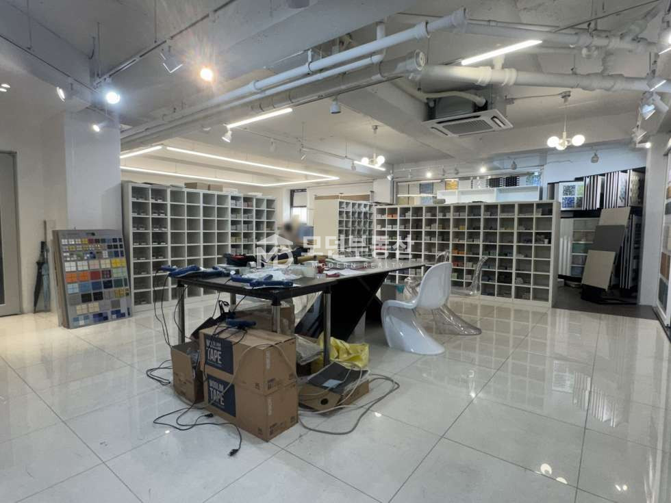 서울 강남구 논현동 [역세권] 학동역 사무실 임대 ㅣ 전용 44평 반듯한 인테리어 월세 매물번호 10056 사진 3