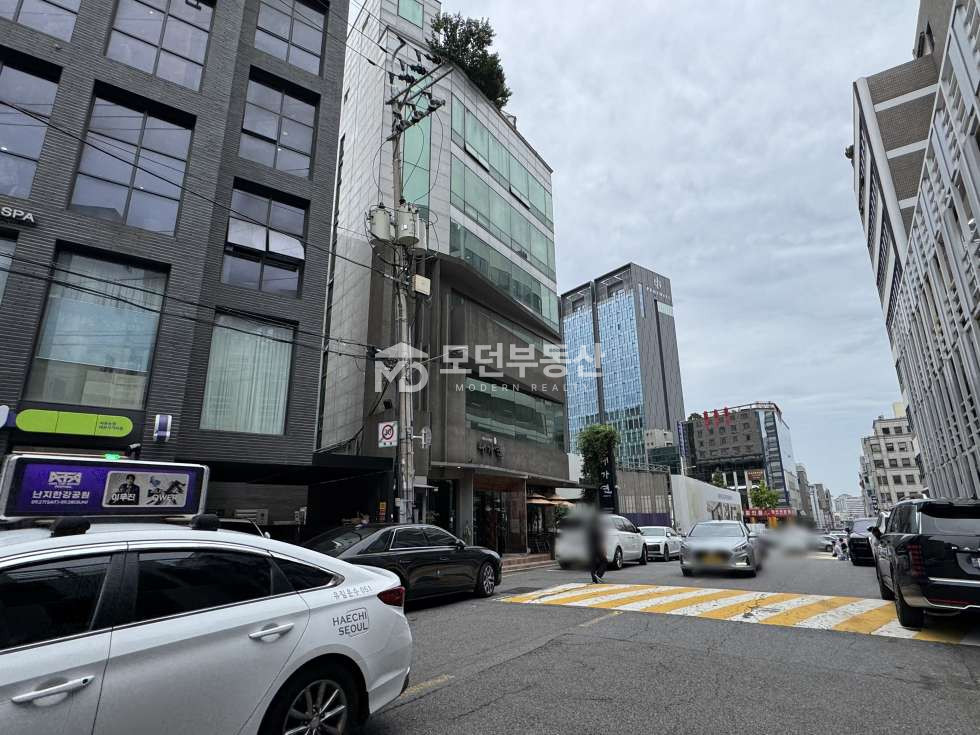 서울 강남구 논현동 서울세관사거리 사무실 임대 ㅣ 전용 31평 층고 높은 인테리어 월세 매물번호 10046 사진 13