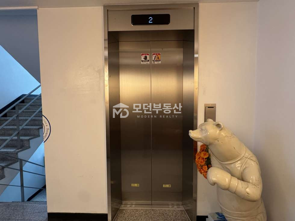 서울 강남구 논현동 연호빌딩동 (전용 60평대) 논현동 사무실 임대 ㅣ 인테리어 완비 월세 매물번호 10078 사진 10