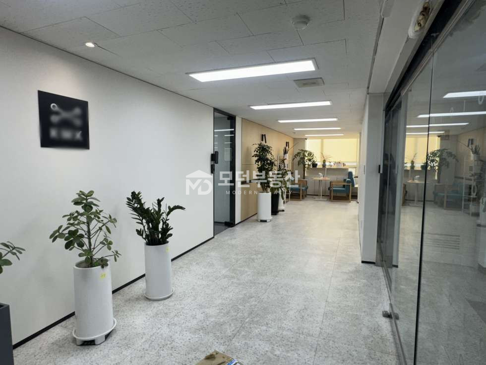 서울 강남구 역삼동 강남역 사무실 임대 ㅣ 인테리어 완비 전용 70평대 월세 매물번호 10101 사진 2