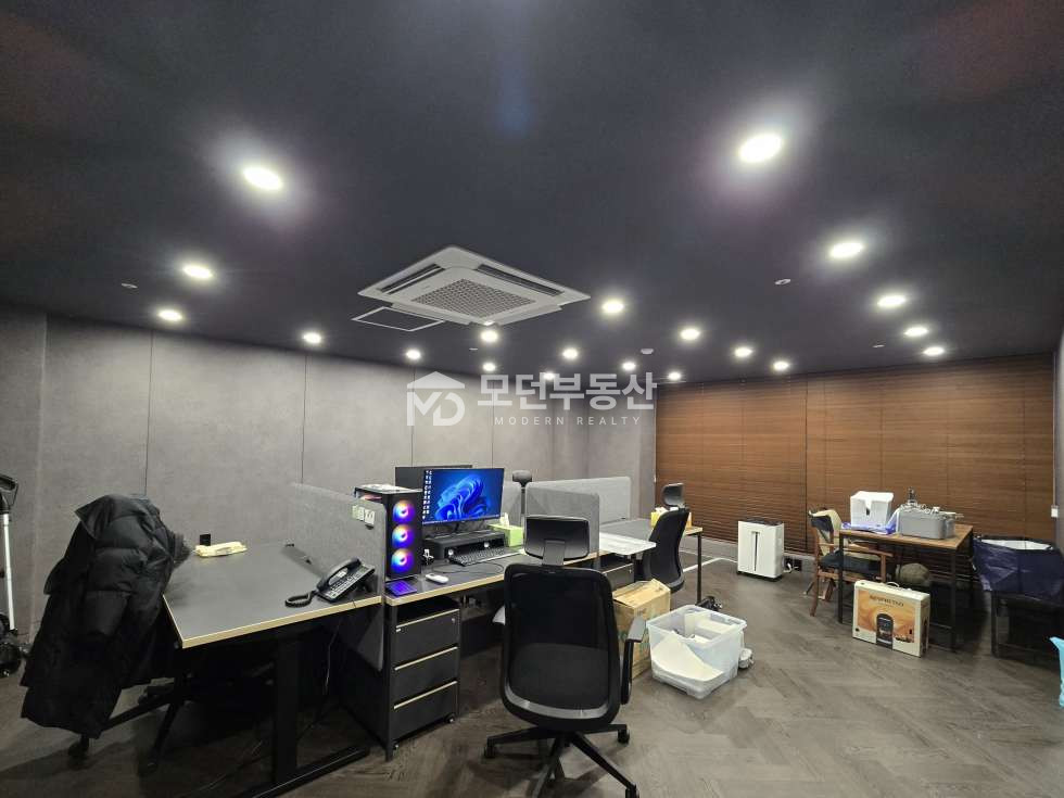 서울 강남구 신사동 압구정로데오역 사무실 임대 ㅣ 전용 20평대 단독테라스 월세 매물번호 10107 사진 5