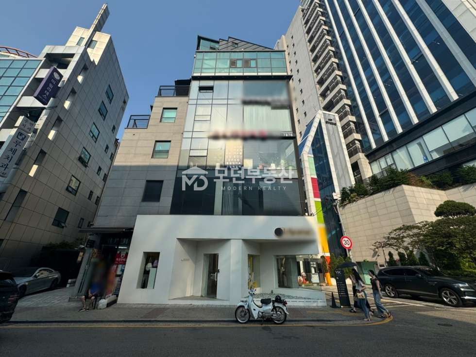서울 강남구 신사동 주건축물제1동 신사동 사무실 임대 ㅣ 도산대로 전용 10평대 테라스 압구정로데오역 역세권 월세 매물번호 10123 사진 12