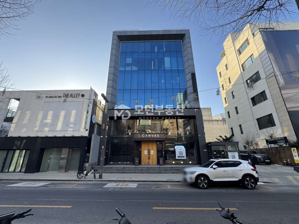 서울 강남구 신사동 신사동 대형 사무실 임대 ㅣ 전용 70평대 인테리어 월세 매물번호 10136 사진 11