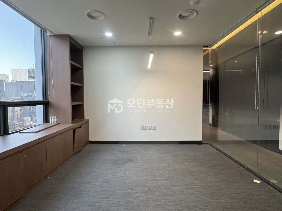 서울 강남구 신사동 신사동 사무실 임대 ㅣ 100평대 인테리어 완비 강남빌딩 월세 매물번호 10156 사진 13