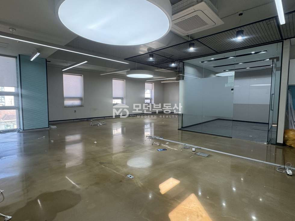 서울 강남구 논현동 신사역 사무실 임대 ㅣ 50평대 역세권 월세 매물번호 10158 사진 7