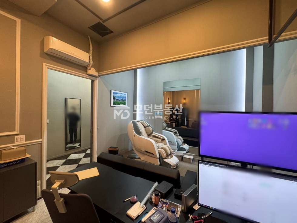 서울 강남구 논현동 학동역 사무실 임대 ㅣ 스튜디오 40평대 높은 층고 월세 매물번호 10172 사진 3