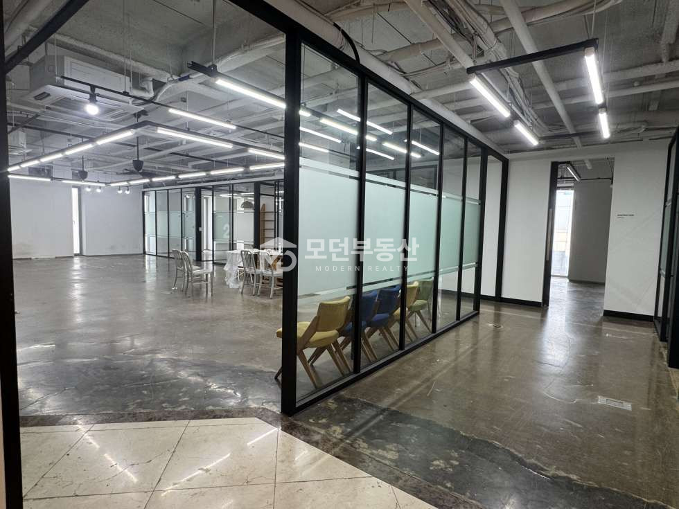 서울 강남구 논현동 학동역 사무실 임대 ㅣ 100평대 대로변 월세 매물번호 10186 사진 6