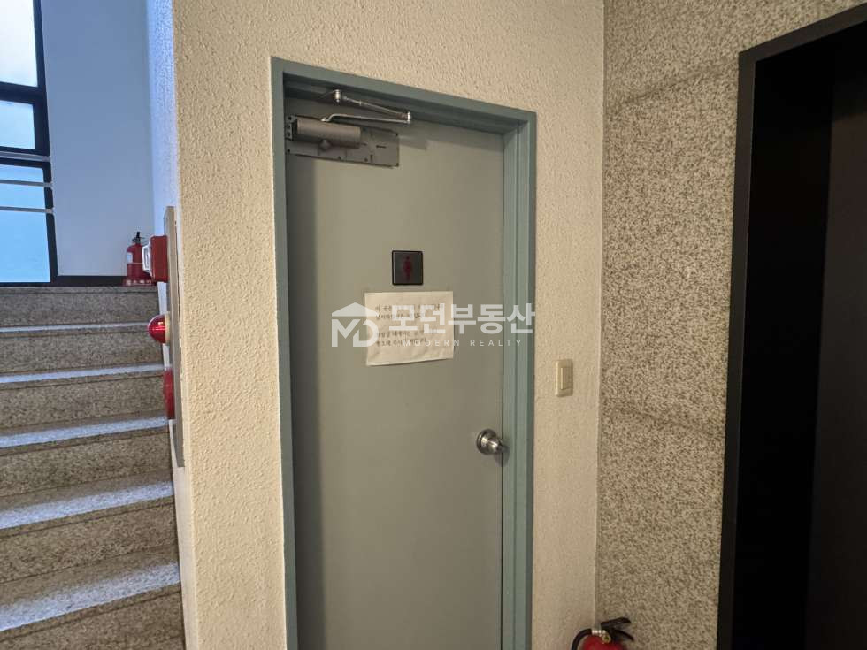 서울 강남구 논현동 언주역 사무실 임대 ㅣ 20평대 가성비 인테리어 월세 매물번호 10195 사진 9