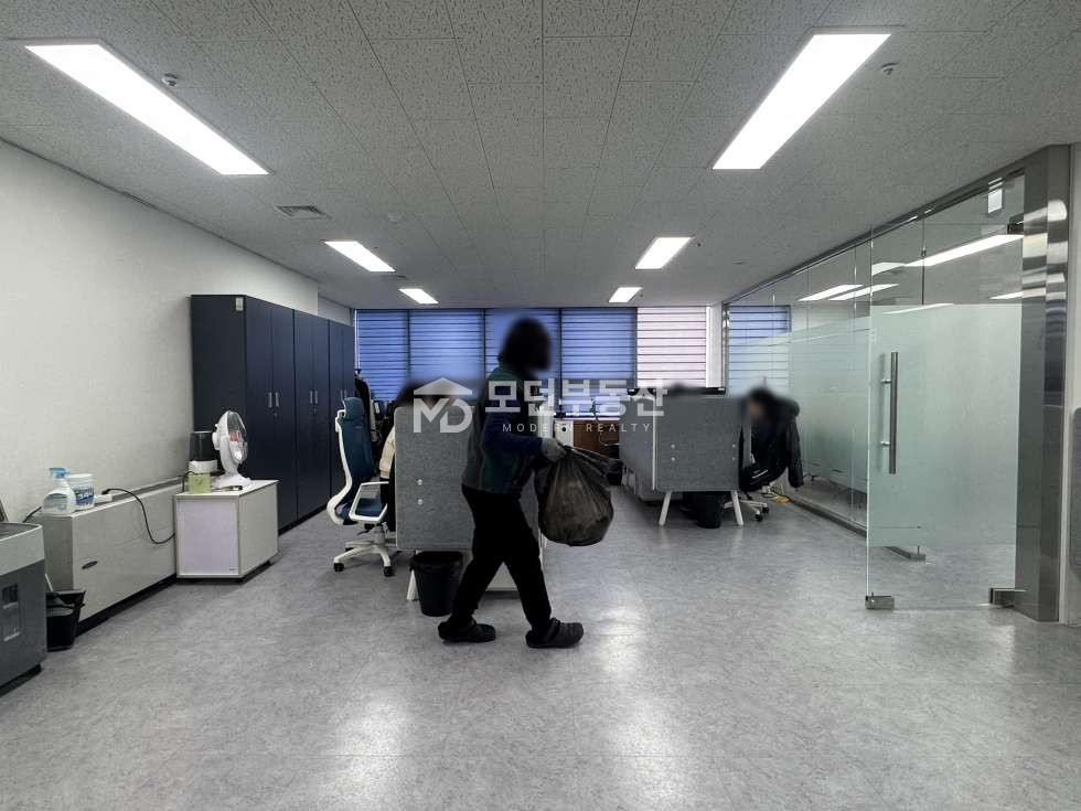 서울 강남구 논현동 을지병원사거리 사무실 임대 ㅣ 80평대 인테리어 구산빌딩 월세 매물번호 10249 사진 6