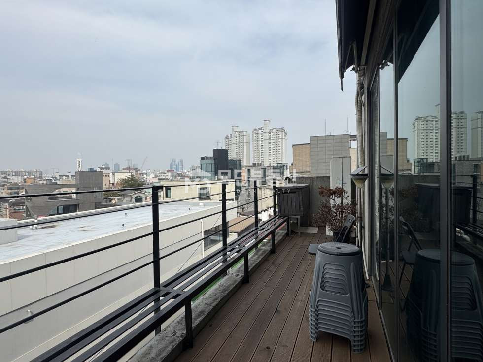 서울 강남구 신사동 압구정역 사무실 임대 ㅣ 20평대 복층 인테리어 월세 매물번호 10260 사진 7