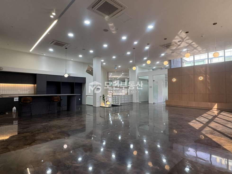 서울 강남구 논현동 강남구청역 사무실 임대 ㅣ 100평대 복층 인테리어 월세 매물번호 10280 사진 8