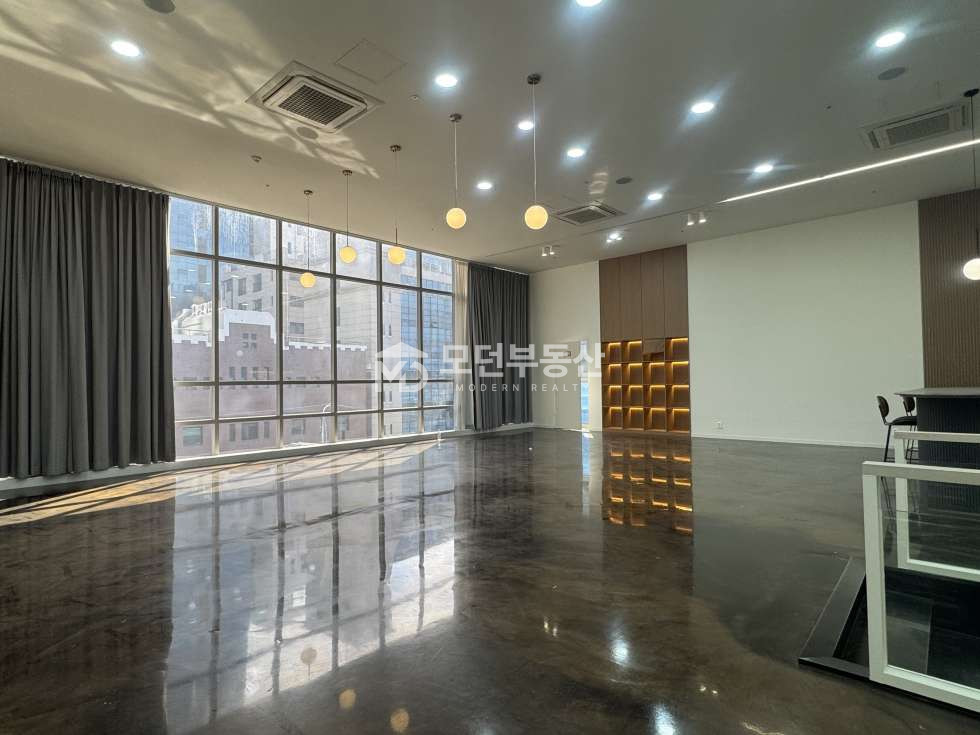 서울 강남구 논현동 강남구청역 사무실 임대 ㅣ 100평대 복층 인테리어 월세 매물번호 10280 사진 9
