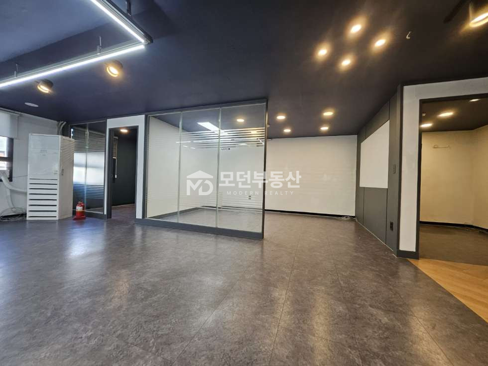 서울 강남구 논현동 논현역 사무실 임대 ㅣ 40평대 인테리어 월세 매물번호 10282 사진 7