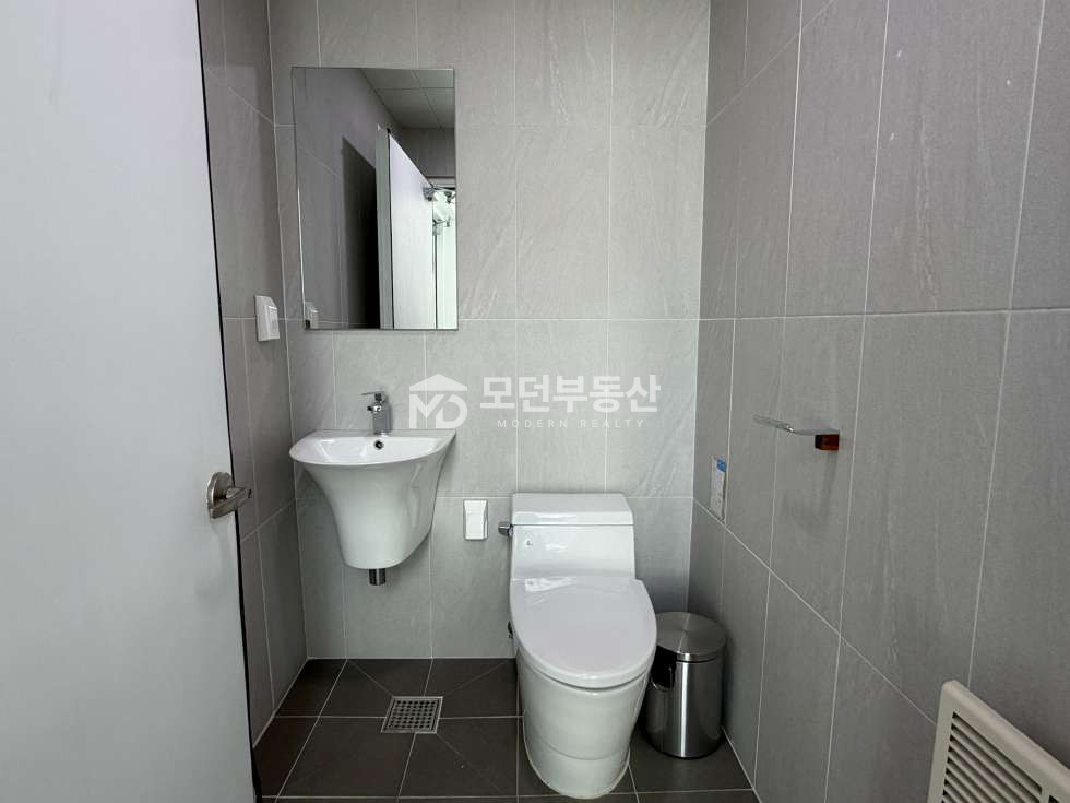서울 강남구 논현동 도산대로 대로변 연층 사용 병의원 무권리 상가 임대 월세 매물번호 10304 사진 7