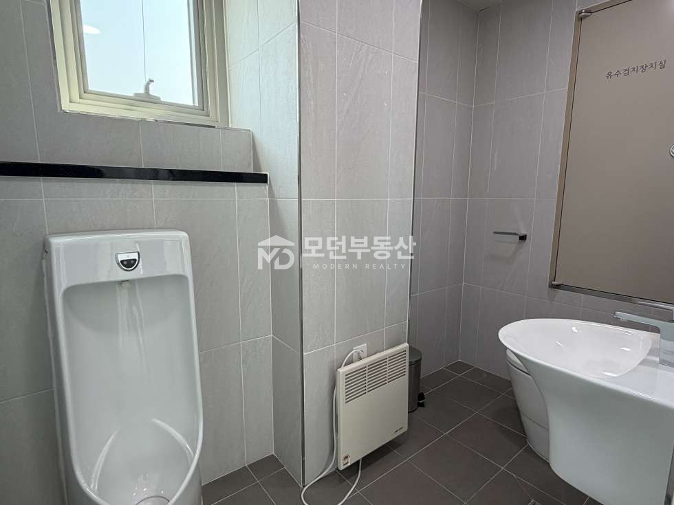 서울 강남구 논현동 도산대로 대로변 연층 사용 병의원 무권리 상가 임대 월세 매물번호 10304 사진 8