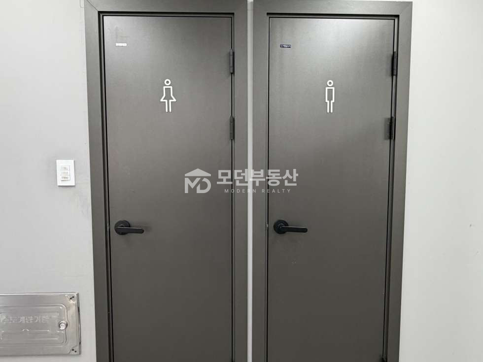 서울 강남구 논현동 강남구청역 3분 인테리어 무상승계 건물 내외관 A급 사무실 월세 매물번호 10311 사진 9