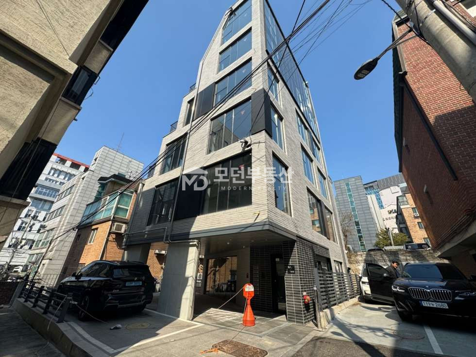 서울 강남구 논현동 학동역 3분 프라이빗하고 트렌디한 인테리어 완비 통임대 사옥 월세 매물번호 10322 사진 1