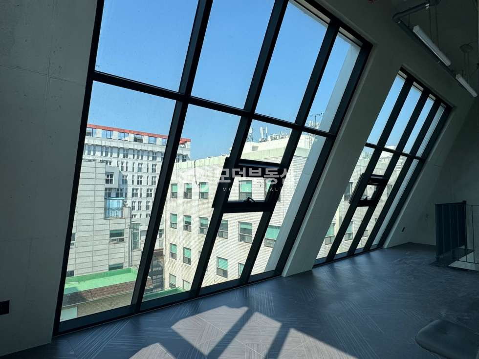 서울 강남구 논현동 학동역 3분 프라이빗하고 트렌디한 인테리어 완비 통임대 사옥 월세 매물번호 10322 사진 2