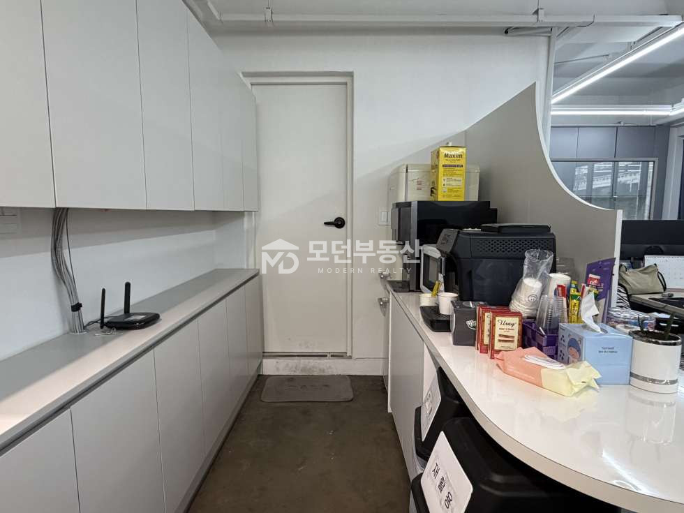 서울 강남구 논현동 학동역 도보 1분 S급 가성비 인테리어 완비 단독 테라스 사무실 월세 매물번호 10339 사진 9