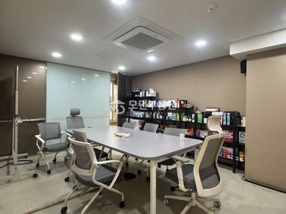 서울 강남구 신사동 도산대로 사무실 임대 ㅣ 40평대 인테리어 월세 매물번호 10384 사진 7