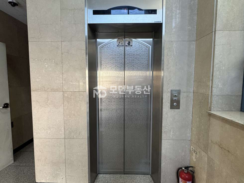 서울 강남구 논현동 언주역 사무실 임대 ㅣ 40평대 대로변 민영빌딩 월세 매물번호 10397 사진 11