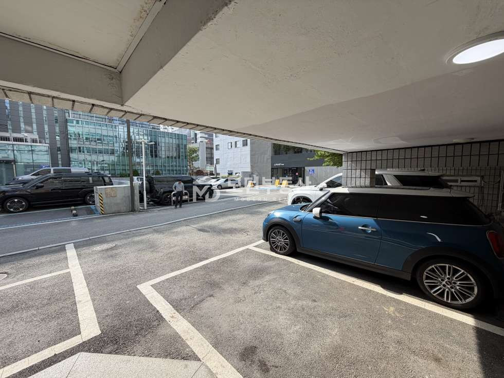 서울 강남구 논현동 논현역 3분 깔끔한 내부 인테리어 가성비 좋은 연층 임대 가능 사무실 월세 매물번호 10418 사진 14