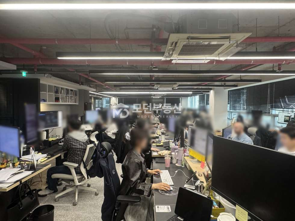 서울 강남구 역삼동 역삼역 사무실 임대 ㅣ 100평대 인테리어 무상승계 월세 매물번호 10422 사진 1
