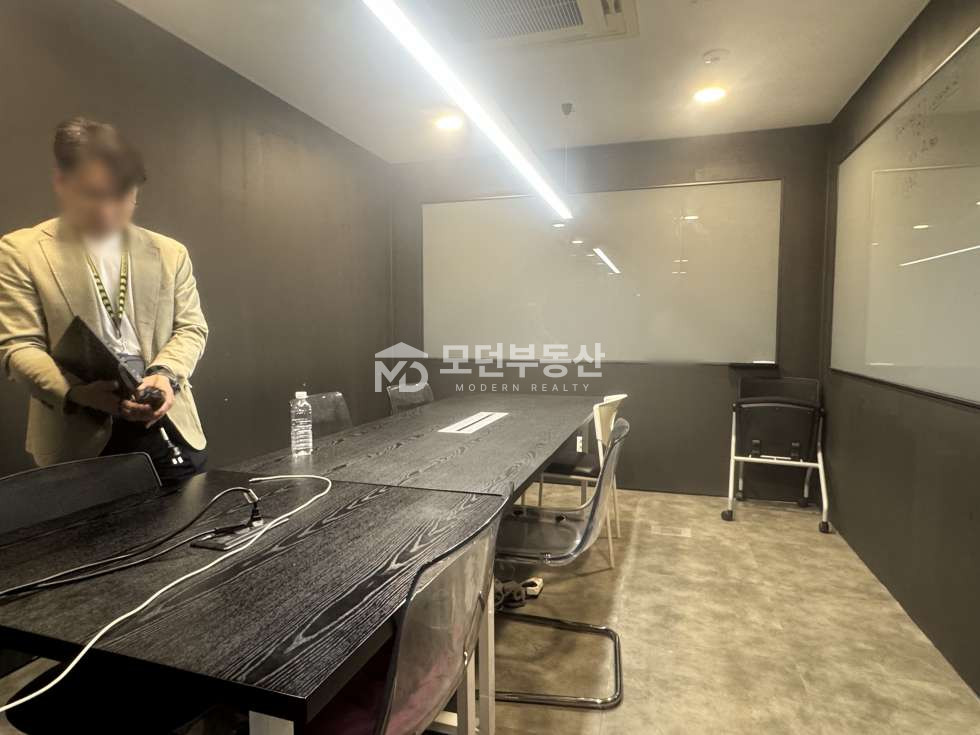 서울 강남구 역삼동 역삼역 사무실 임대 ㅣ 100평대 인테리어 무상승계 월세 매물번호 10422 사진 6