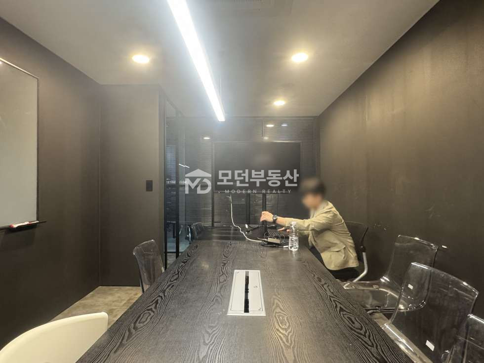 서울 강남구 역삼동 역삼역 사무실 임대 ㅣ 100평대 인테리어 무상승계 월세 매물번호 10422 사진 7