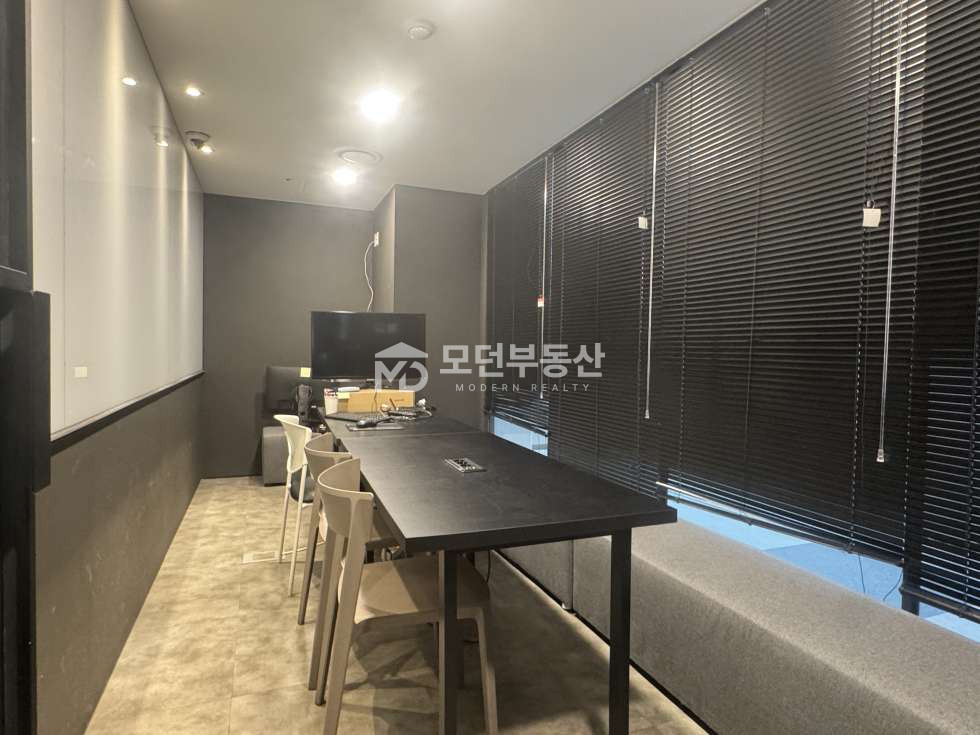 서울 강남구 역삼동 역삼역 사무실 임대 ㅣ 100평대 인테리어 무상승계 월세 매물번호 10422 사진 10