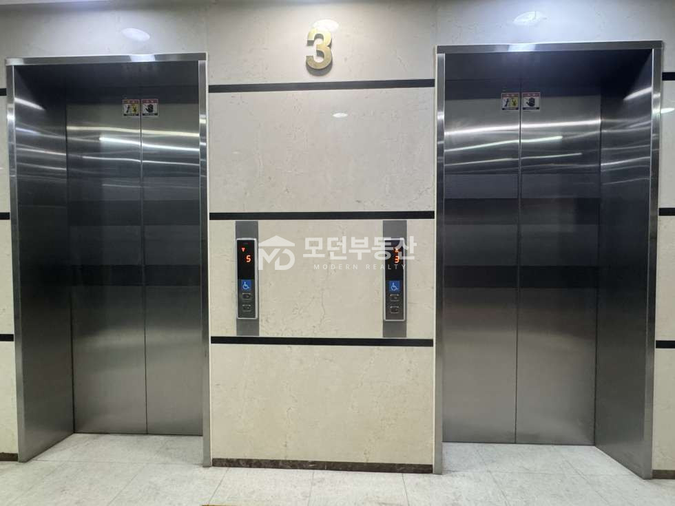 서울 강남구 역삼동 역삼역 사무실 임대 ㅣ 100평대 인테리어 무상승계 월세 매물번호 10422 사진 11